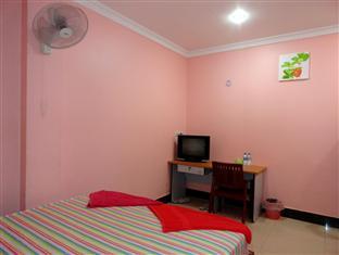Long Thai Ly Guesthouse Phnom Penh Exterior foto